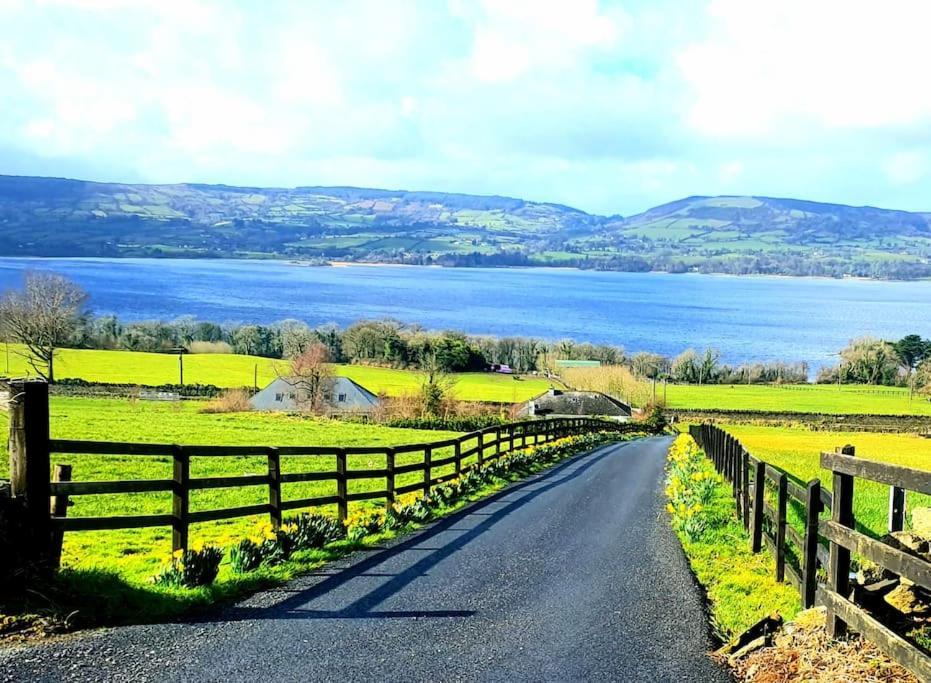 Cosy Self Contained Cottage With Stunning Views Killaloe Buitenkant foto