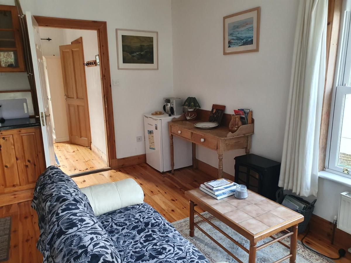 Cosy Self Contained Cottage With Stunning Views Killaloe Buitenkant foto