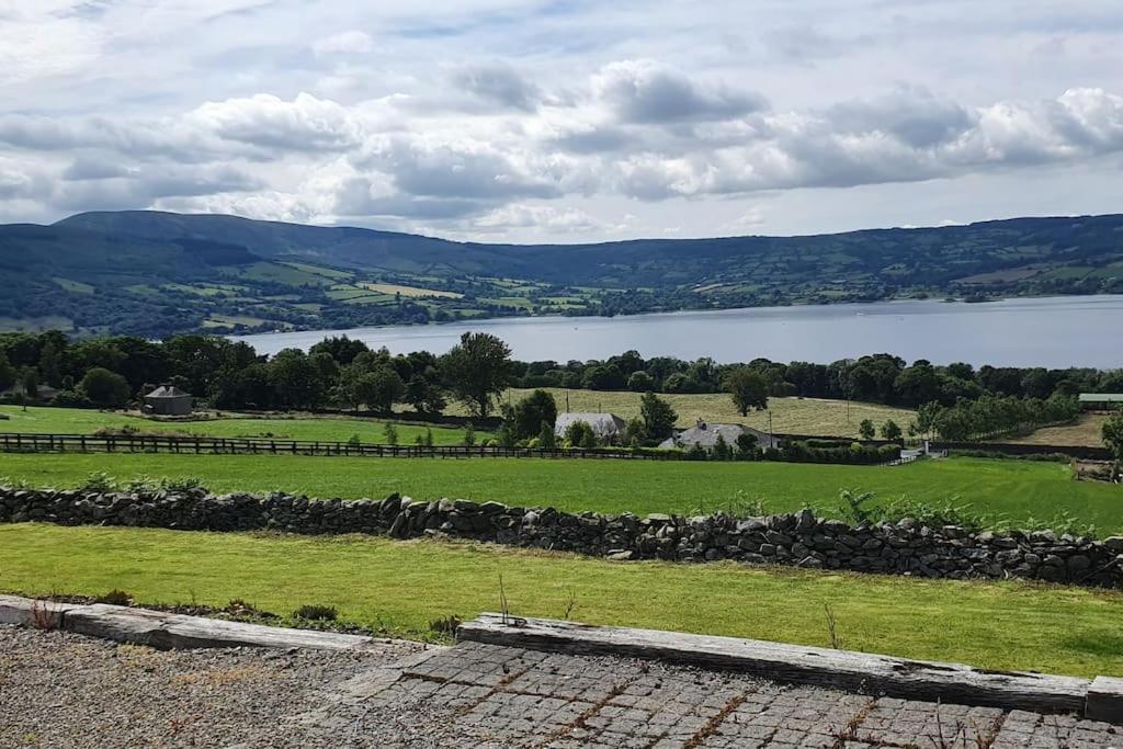 Cosy Self Contained Cottage With Stunning Views Killaloe Buitenkant foto