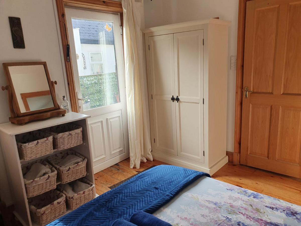 Cosy Self Contained Cottage With Stunning Views Killaloe Buitenkant foto
