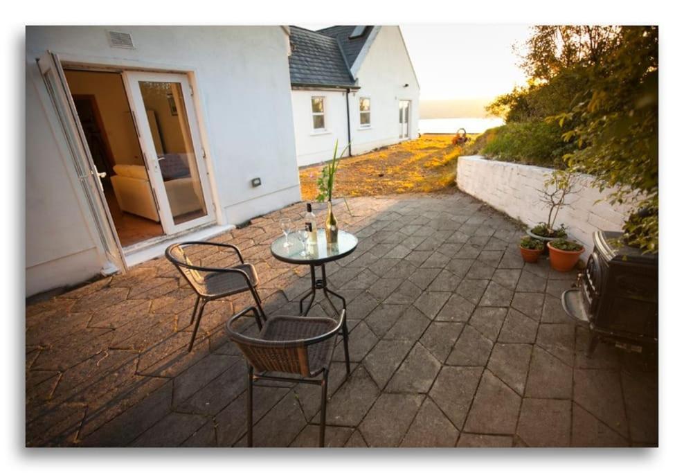 Cosy Self Contained Cottage With Stunning Views Killaloe Buitenkant foto
